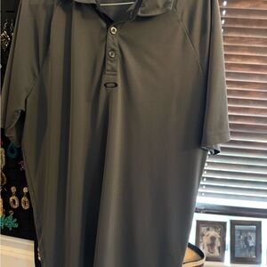 Oakley Men's Charcoal gray golf Shirt